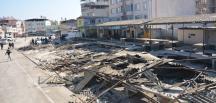 BAŞKAN YAVUZ YENİ SEMT PAZAR YERİ İÇİN YIKIM ÇALIŞMALARINI BAŞLATTI