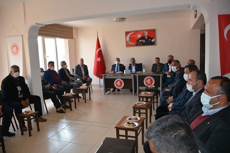 BAŞKAN YAVUZ MAHALLE MUHTARLARI İLE BİR ARAYA GELDİ
