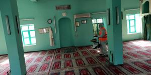 BAŞKAN YAVUZ CAMİLERİMİZİN DEZENFEKTE TEMİZLİK ÇALIŞMALARINI İHMAL ETMİYOR