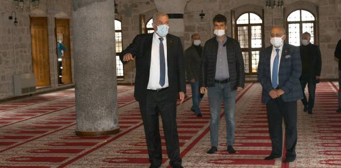 BAŞKAN YILMAZ; “EZAN, ÇAN, HAZZAN SESLERİNİ AYNI ANDA DÜNYA’NIN BAŞKA HİÇBİR YERİNDE DUYAMAZSINIZ.”