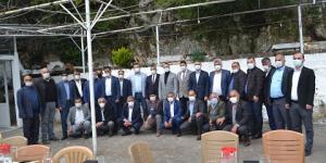 AK Parti Samandağ’da muhtarlarla buluştu