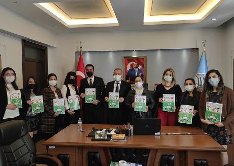 Okul öncesi öğretmenlerinden “Temassız Etkinlik Kitabı”