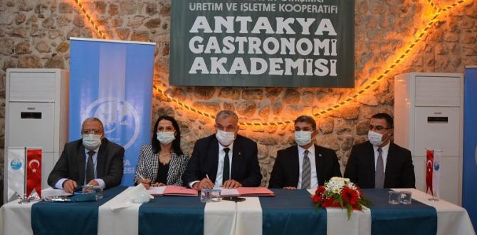 ANTAKYA GASTRONOMİ AKADEMİSİ İÇİN İMZALAR ATILDI
