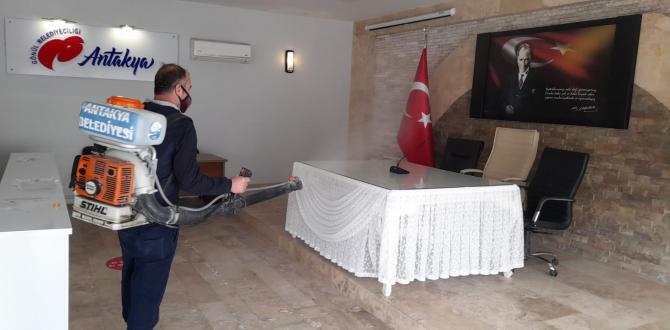 ANTAKYA’NIN MUHTELİF ALANLARI DEZENFEKTE EDİLİYOR