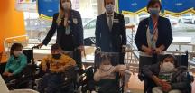 Hatay’da Spina Bifida Hastası çocuklara Akülü Sandalyeleri Teslim Edildi