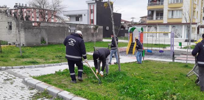 PARK VE YEŞİL ALANLARDA BAKIM VE ONARIM ÇALIŞMALARI DEVAM EDİYOR