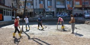 Yeni semt pazarının ilk betonu döküldü