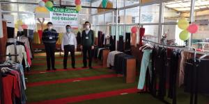 İhtiyaç sahipleri için giysi sergisi