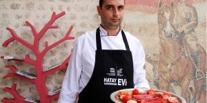 Gastronomi şehrinin vazgeçilmezi “Tepsi Kebabı” sofraları süslüyor