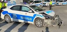 Hatay’da polis aracı ile otomobil çarpıştı: 4 yaralı