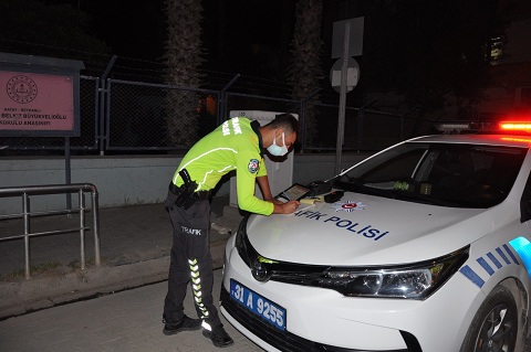 Hatay’da tam kapanmanın ilk saatlerinde 68 bin 380 TL cezai işlem uygulandı
