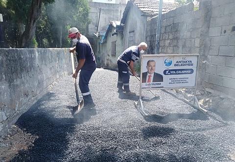ANTAKYA BELEDİYESİ YOL ÇALIŞMALARINA ARALIKSIZ DEVAM EDİYOR