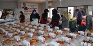 Afrin’de 100 bin kişiye iftarlık kumanya ve 7 bin gıda kolisi dağıtıldı