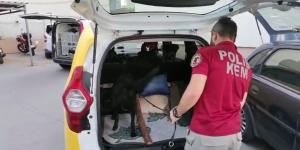 Bebek kundağından uyuşturucu çıktı