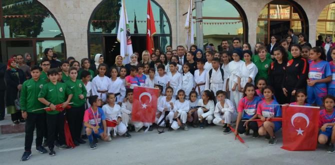 Zümre: Cumhuriyetimiz gençlere emanettir