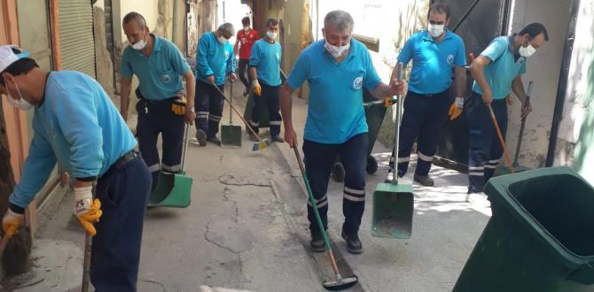 KISITLAMALAR SÜRESİNCE TEMİZLİK EKİPLERİ GÖREV BAŞINDA