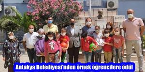 Antakya Belediyesi’nden örnek öğrencilere ödül
