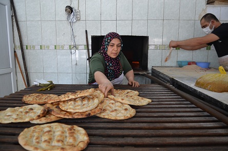 Taş fırına kadın eli değdi