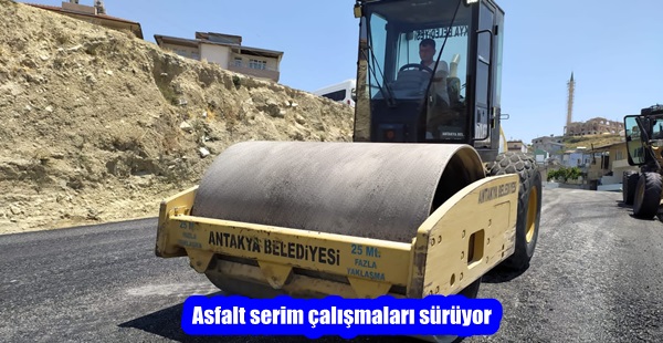 Asfalt serim çalışmaları sürüyor