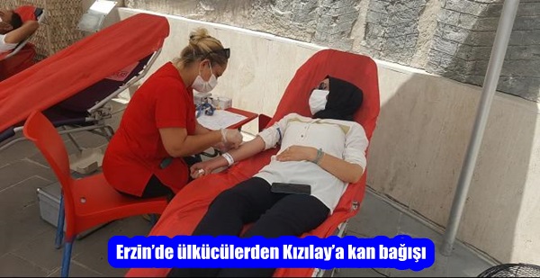 Erzin’de ülkücülerden Kızılay’a kan bağışı