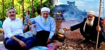 YAYMAN İLK ZİYARETİNİ ÇAYCI DEDEYE YAPTI..