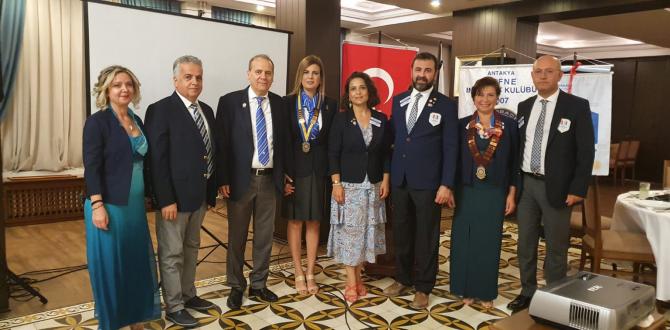 Antakya Defne Rotary Kulübü’nde Yeni Başkan Dr. Selda Bağdadioğlu Yumuşak
