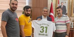 Başkan İbrahim Gül’e Meydanspor forması