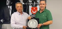 Başkan Yıldız’dan Başkan Çebi’ye plaket