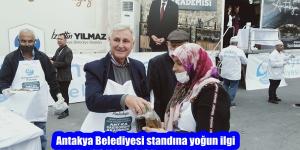Antakya Belediyesi standına yoğun ilgi