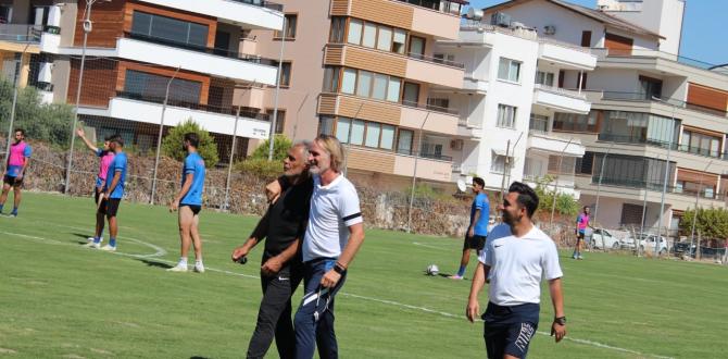 İSKENDERUN SPOR TARAFTARLARINDAN RİEKERİNK’E SEVGİ SELİ