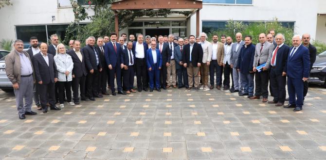 BAŞKAN SAVAŞ DEFNELİ MUHTARLAR İLE BİR ARAYA GELDİ