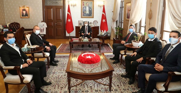 Vali Doğan Ülkü Ocakları heyetini kabul etti