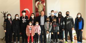 Genç badmintonculardan büyük başarı