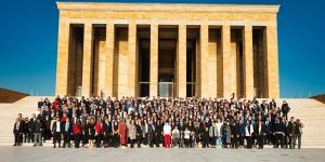Ali Babacan Anıtkabir’i ziyaret etti