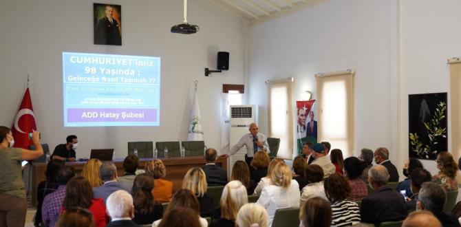 CUMHURİYETİN 98. YILINDA ANLAMLI KONFERANS