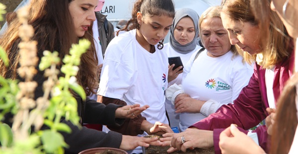 EXPO GÖNÜLLÜLERİ İŞ BAŞINDA