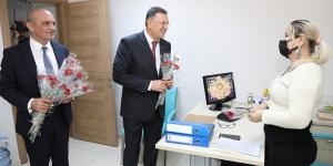 BAŞKAN SAVAŞ’TAN SAĞLIK ÇALIŞANLARINA JEST