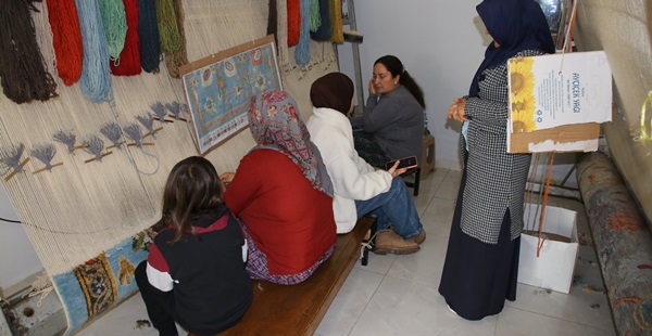 Altınözü’nde dokunan halılar İran’a kadar ulaşıyor