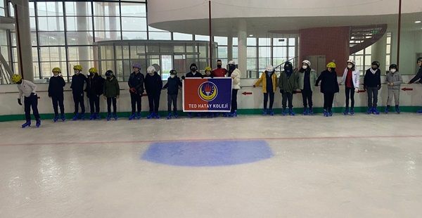 TED Kolejliler buz pateninde