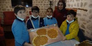 Çocuklar ‘katıklı ekmek atölyesinde’ hünerlerini sergiledi