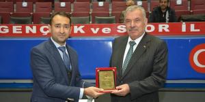 Başkan Yılmaz, Türk Halk Oyunları Yarışması ödül törenine katıldı