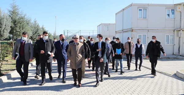 Vali Doğan, Boynuyoğun Geçici Barınma Merkezi’nde İncelemelerde Bulundu