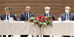 Vali Doğan Kırıkhanlı muhtarlarla buluştu