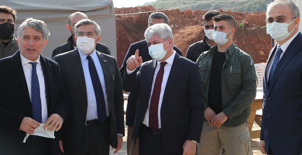 Vali Doğan Kırıkhan OSB’de incelemede bulundu