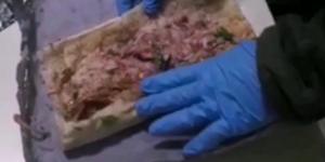 Babasının gönderdiği kebap dürümden uyuşturucu çıktı