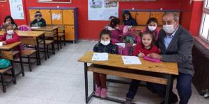 “Müdür Gülistan Defne’de eğitime çağ atlatıyor”