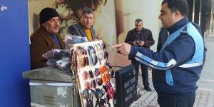 Kırıkhan zabıtası kaldırım işgaline geçit vermedi