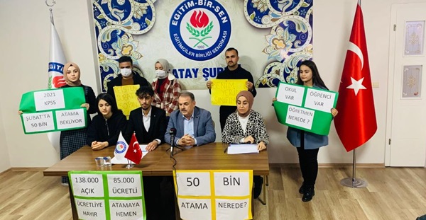 Atanamayan öğretmenler hükumete seslendi: Sorunumuzu çözün 