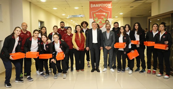 Savaş: Spora ve sporcuya desteğimiz devam edecek