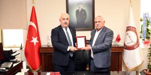 Altınözlüler Derneği’nden, Kuyubaşıoğlu’na ziyaret